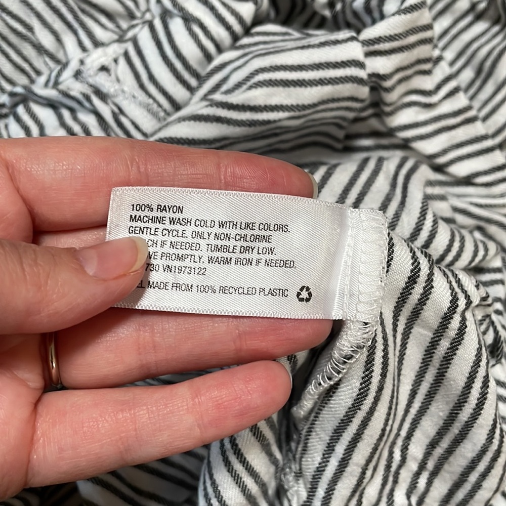 Universal thread button down - Picture 4 of 4